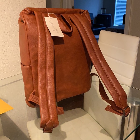 Backpack - Picture 2 of 3